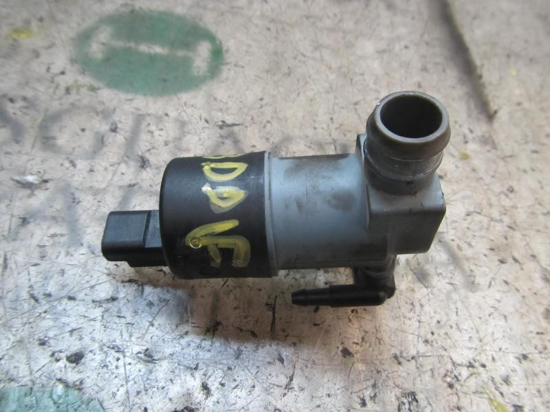 Recambio de bomba limpia para dacia duster adventure referencia OEM IAM 6001549444  