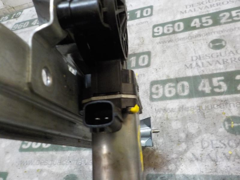 Recambio de elevalunas delantero derecho para dacia dokker 1.5 dci diesel fap cat referencia OEM IAM 807209071R  