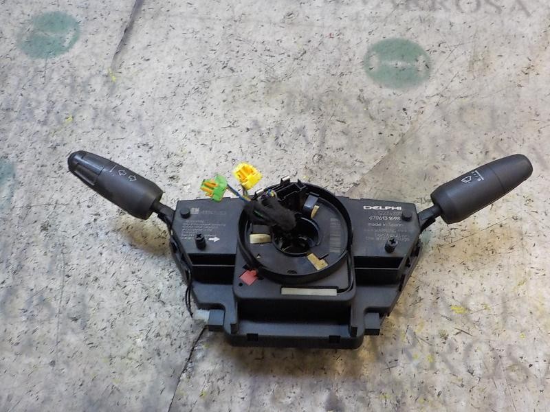 Recambio de mando intermitentes para opel corsa d 1.3 16v cdti referencia OEM IAM   
