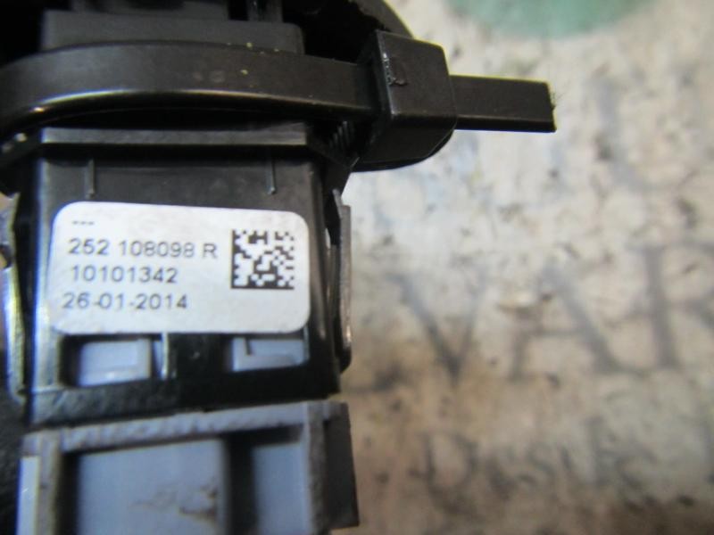 Recambio de modulo electronico para dacia duster adventure referencia OEM IAM 252108098R 252108098R 