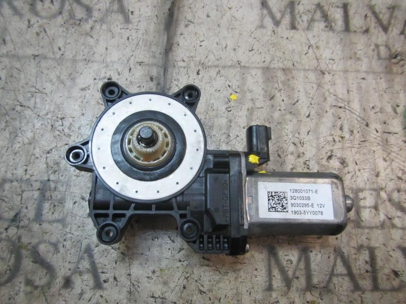 Recambio de motor elevalunas delantero derecho para dacia duster adventure referencia OEM IAM 807206838R 19035YY0078 