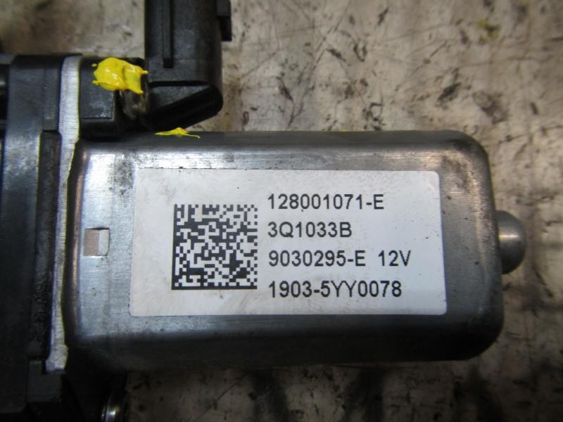 Recambio de motor elevalunas delantero derecho para dacia duster adventure referencia OEM IAM 807206838R 19035YY0078 