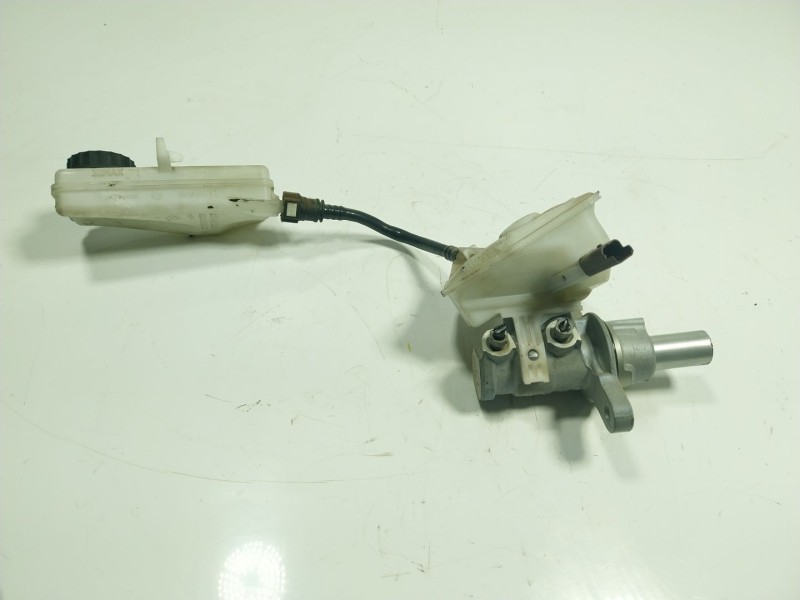 Recambio de bomba freno para citroën c4 ii (nc_) 1.2 thp 110 referencia OEM IAM 4601Y4 9680931580 