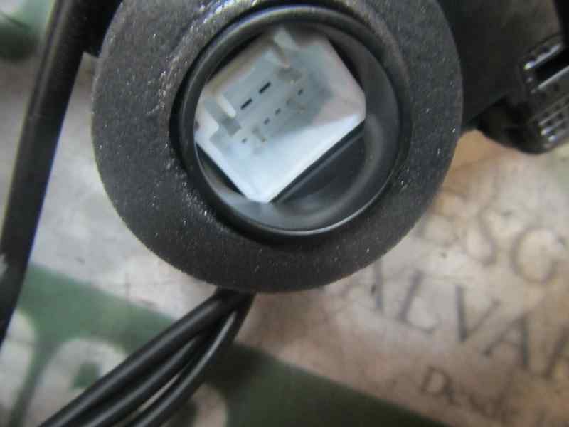 Recambio de cerradura puerta trasera derecha para toyota rav 4 referencia OEM IAM 6905033120  