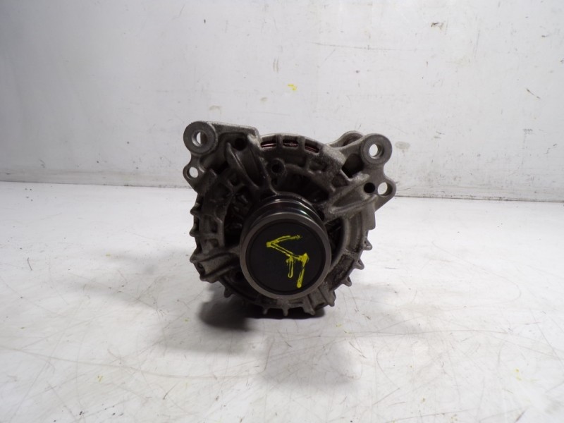 Recambio de alternador para skoda fabia combi 1.2 tsi referencia OEM IAM 04C903023L 04C903023L 