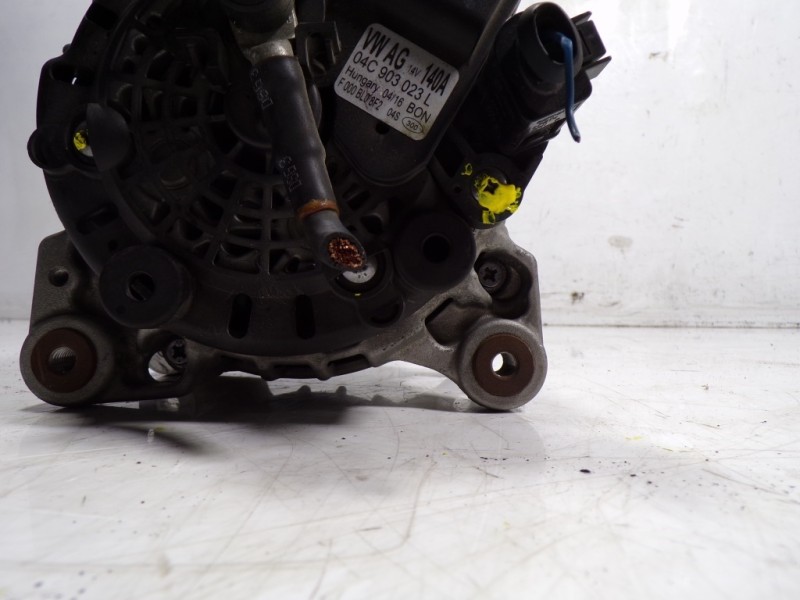 Recambio de alternador para skoda fabia combi 1.2 tsi referencia OEM IAM 04C903023L 04C903023L 
