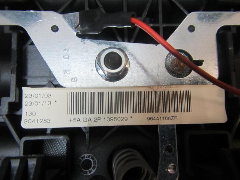 Recambio de airbag delantero izquierdo para peugeot 206 berlina 1.4 referencia OEM IAM   