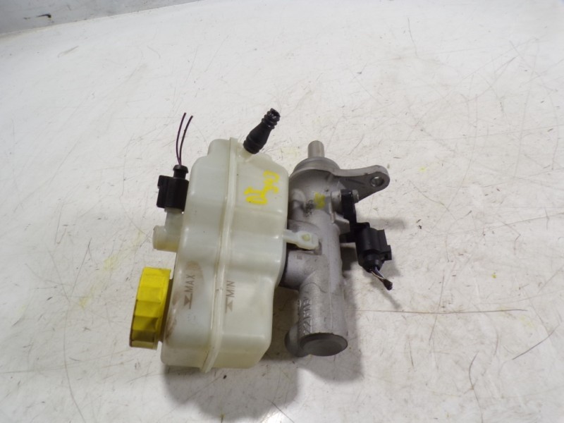 Recambio de bomba freno para skoda fabia combi 1.2 tsi referencia OEM IAM 6R1611019D  