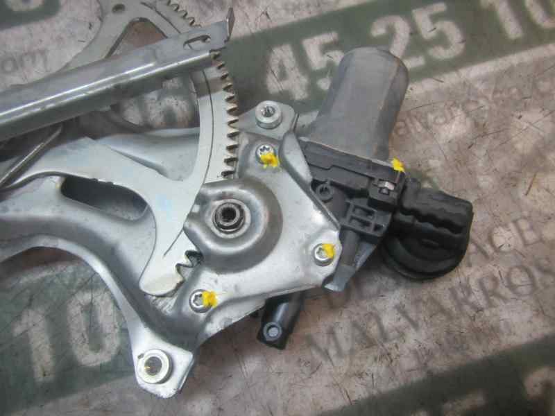 Recambio de elevalunas delantero derecho para toyota rav 4 referencia OEM IAM 6980130280  