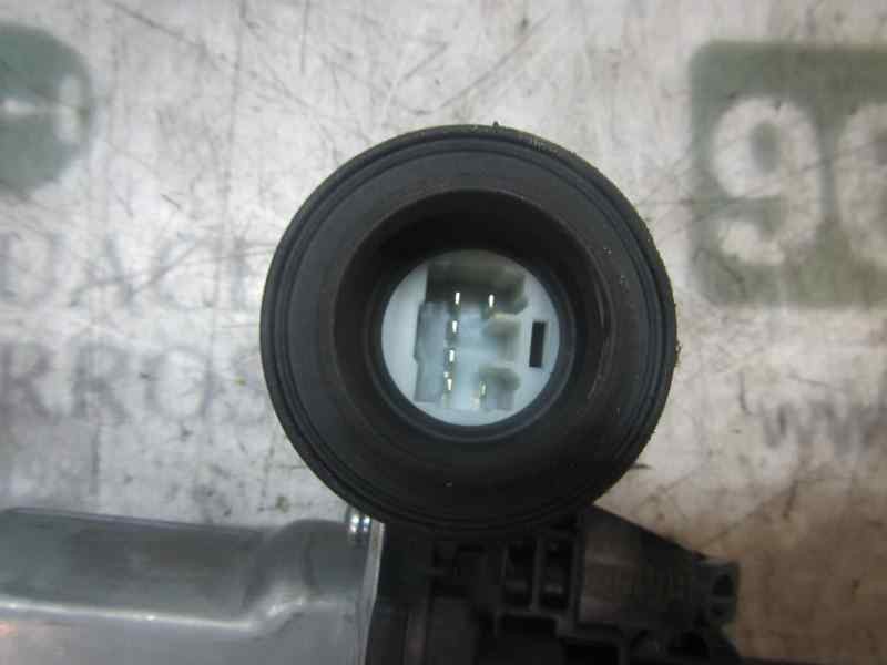 Recambio de elevalunas trasero derecho para toyota rav 4 referencia OEM IAM 6980342050  