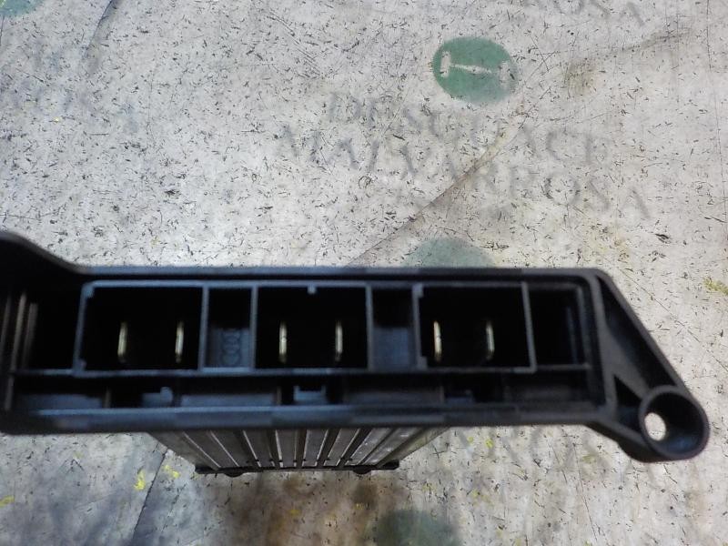 Recambio de resistencia calefaccion para audi a6 berlina (4f2) 2.0 tdi referencia OEM IAM 4F0819011 4F0819011 