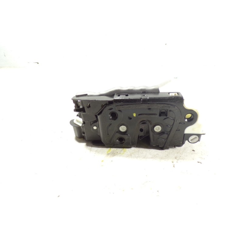 Recambio de cerradura puerta trasera izquierda para skoda fabia combi 1.2 tsi referencia OEM IAM 5G4839015D 6V0839015A 