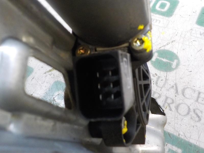 Recambio de elevalunas delantero derecho para mercedes-benz clase c (w203) berlina 2.2 cdi cat referencia OEM IAM   