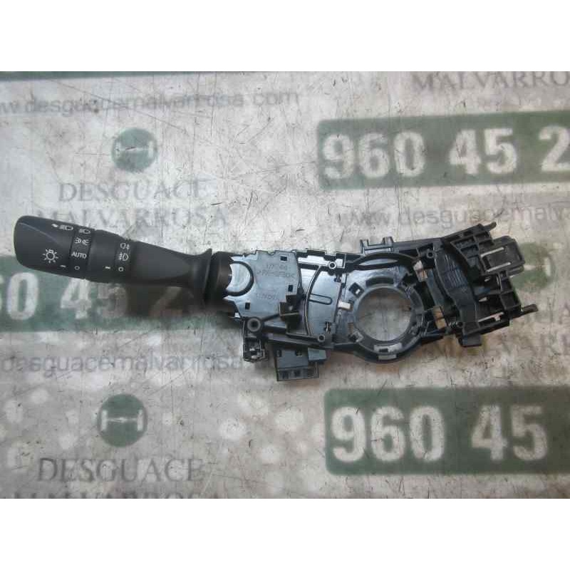 Recambio de mando luces para toyota rav 4 referencia OEM IAM 8414033250 3325017F744 3325017F744