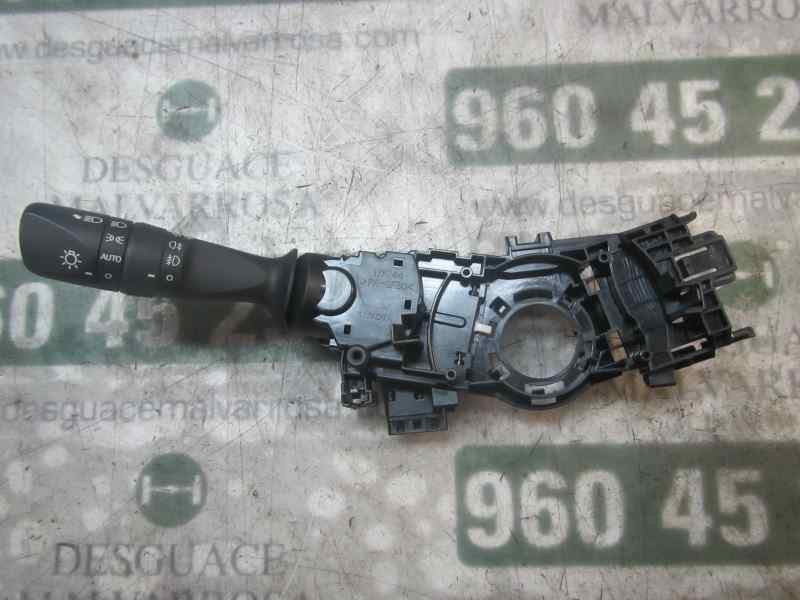 Recambio de mando luces para toyota rav 4 referencia OEM IAM 8414033250 3325017F744 3325017F744