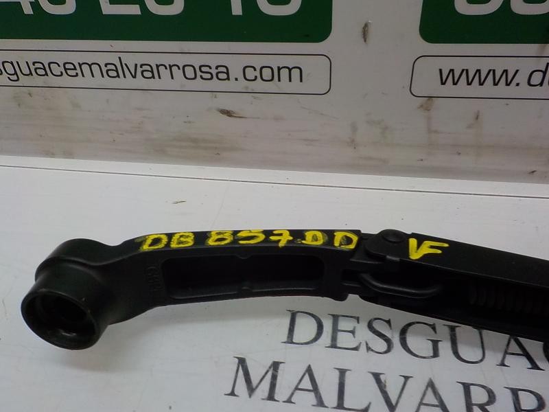 Recambio de brazo limpia delantero derecho para hyundai i20 klass referencia OEM IAM   