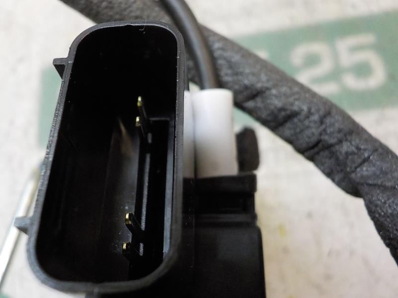 Recambio de cerradura puerta delantera derecha para hyundai i20 klass referencia OEM IAM 81320C8040 81320C8040 