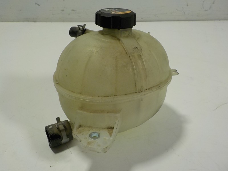 Recambio de deposito expansion para hyundai tucson tecno safe 2wd bluedrive referencia OEM IAM 25431D3500 25430D3500 