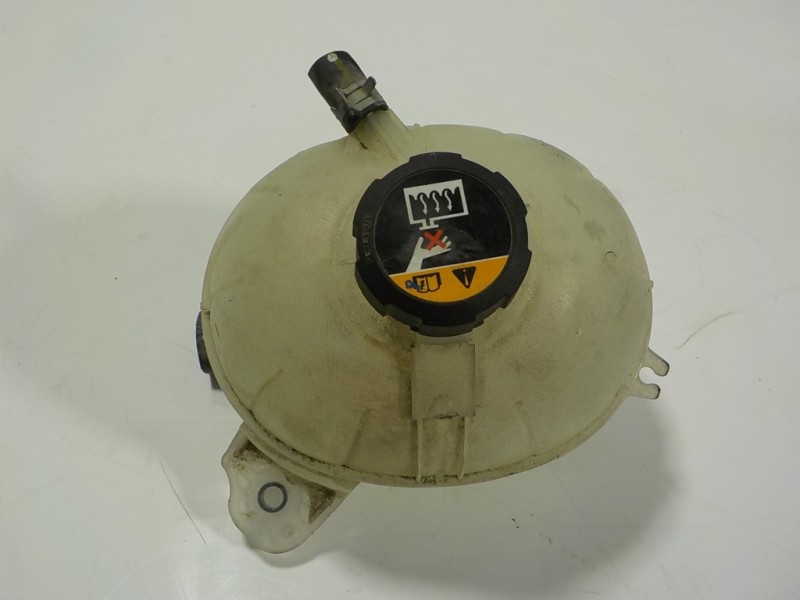 Recambio de deposito expansion para hyundai tucson tecno safe 2wd bluedrive referencia OEM IAM 25431D3500 25430D3500 