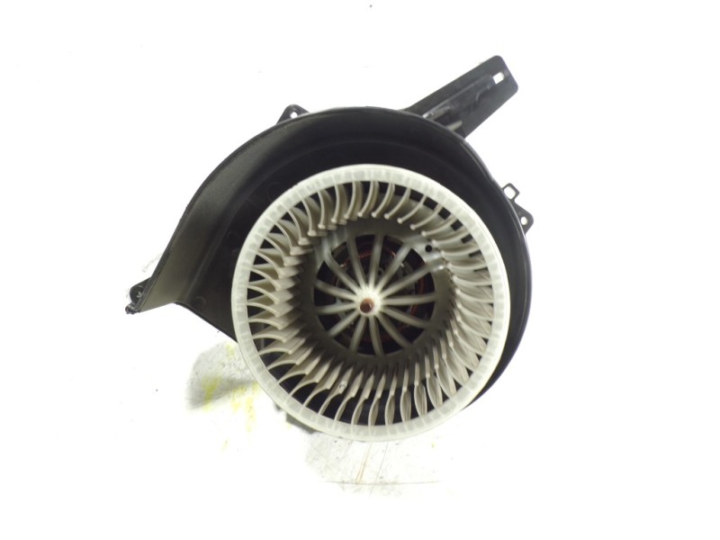 Recambio de motor calefaccion para skoda fabia combi 1.2 tsi referencia OEM IAM 6R1819015  