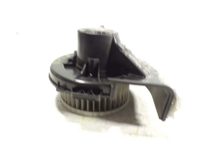 Recambio de motor calefaccion para skoda fabia combi 1.2 tsi referencia OEM IAM 6R1819015  