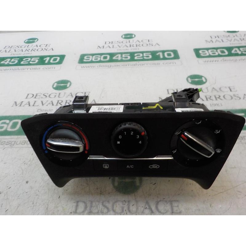 Recambio de mando calefaccion / aire acondicionado para hyundai i20 klass referencia OEM IAM 97250C8011SDH 97250C8011 