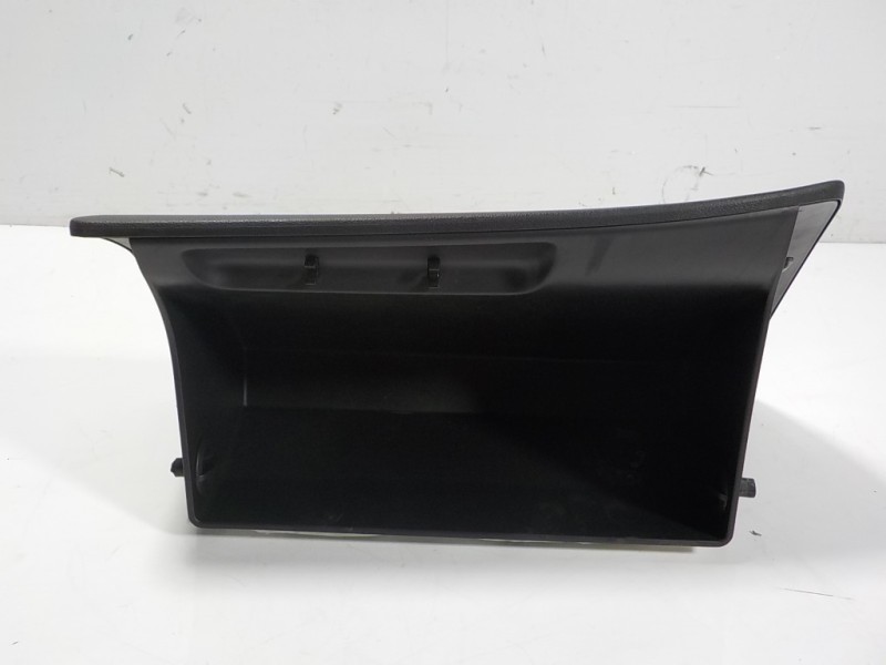 Recambio de guantera para hyundai tucson tecno safe 2wd bluedrive referencia OEM IAM 84510D7100TRY 84510D7000 