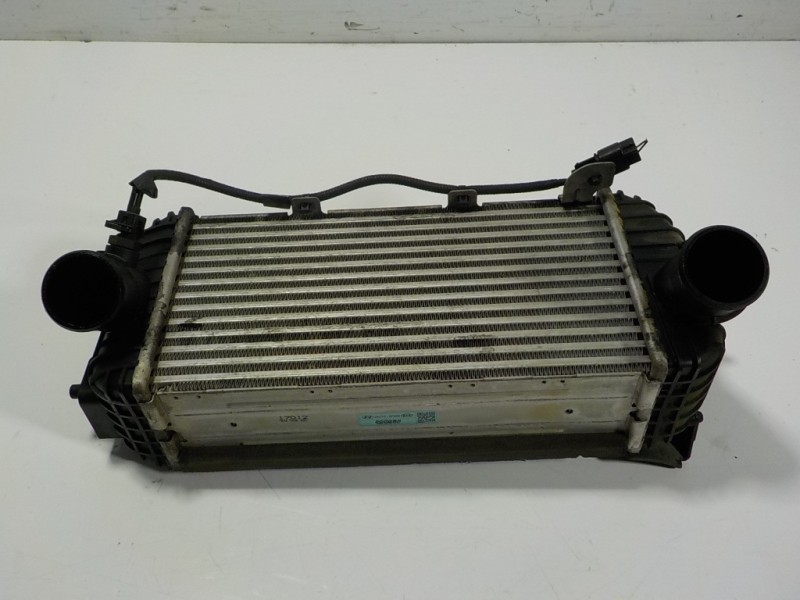 Recambio de intercooler para hyundai tucson tecno safe 2wd bluedrive referencia OEM IAM 282712F650 282702F650 
