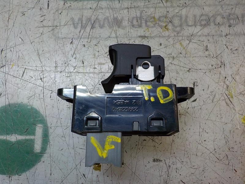 Recambio de mando elevalunas trasero derecho para hyundai i20 klass referencia OEM IAM 93580C70204X 93580C7020 