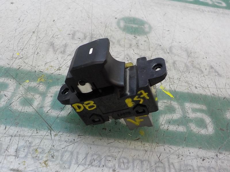 Recambio de mando elevalunas trasero izquierdo para hyundai i20 klass referencia OEM IAM 93580C70104X 93580C7010 