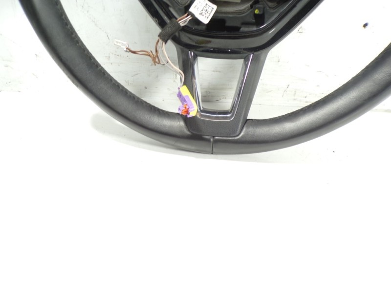 Recambio de volante para skoda fabia combi 1.2 tsi referencia OEM IAM 3V0419091LCWE  