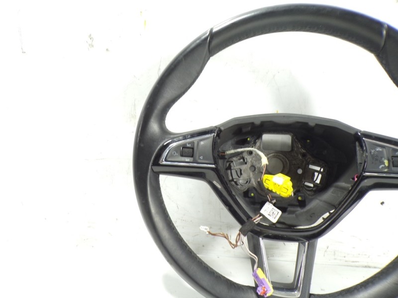 Recambio de volante para skoda fabia combi 1.2 tsi referencia OEM IAM 3V0419091LCWE  