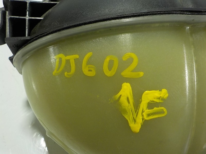 Recambio de deposito expansion para mercedes-benz clase c (w204) coupe 1.6 cat referencia OEM IAM A2045000549  