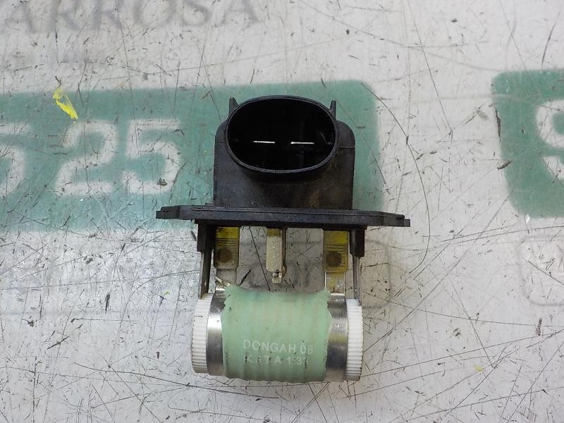 Recambio de resistencia calefaccion para hyundai i20 klass referencia OEM IAM 25385C8000  
