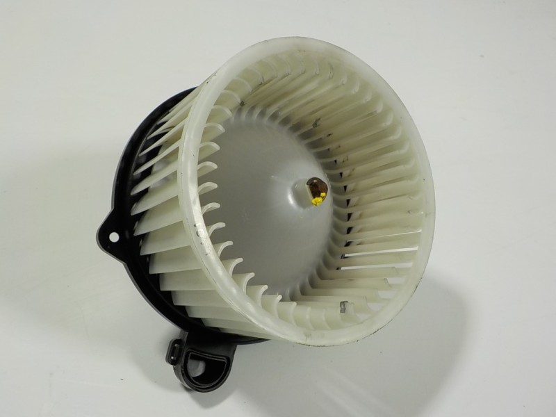 Recambio de motor calefaccion para hyundai tucson tecno safe 2wd bluedrive referencia OEM IAM 97113D7000 D316NFFAA 