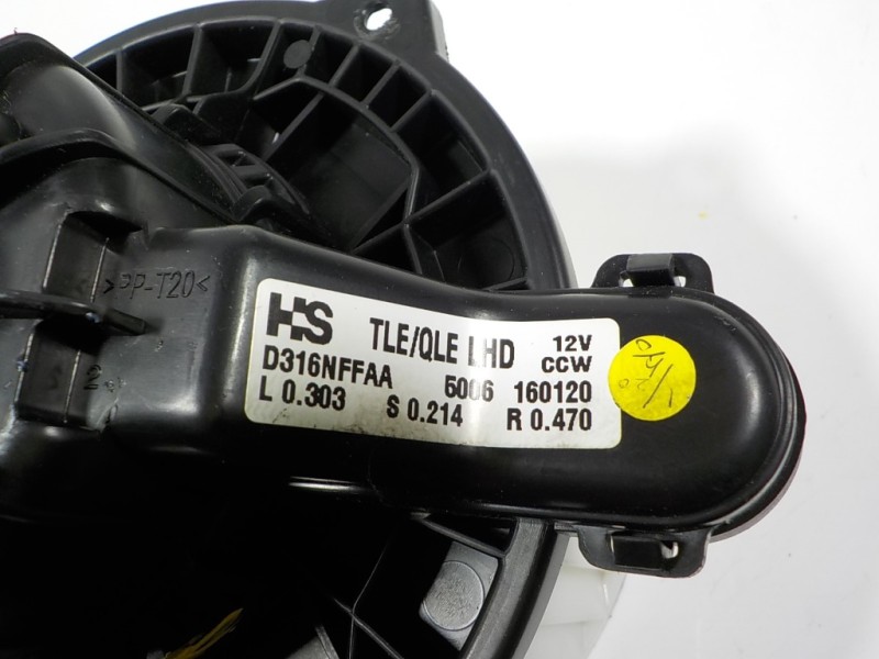 Recambio de motor calefaccion para hyundai tucson tecno safe 2wd bluedrive referencia OEM IAM 97113D7000 D316NFFAA 