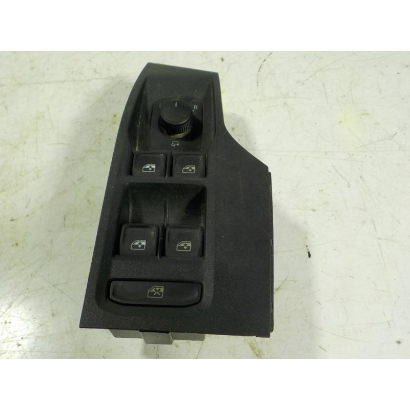 Recambio de mando elevalunas delantero izquierdo para seat arona 1.0 tsi referencia OEM IAM 5G0959857FWHS 5G0959857F 