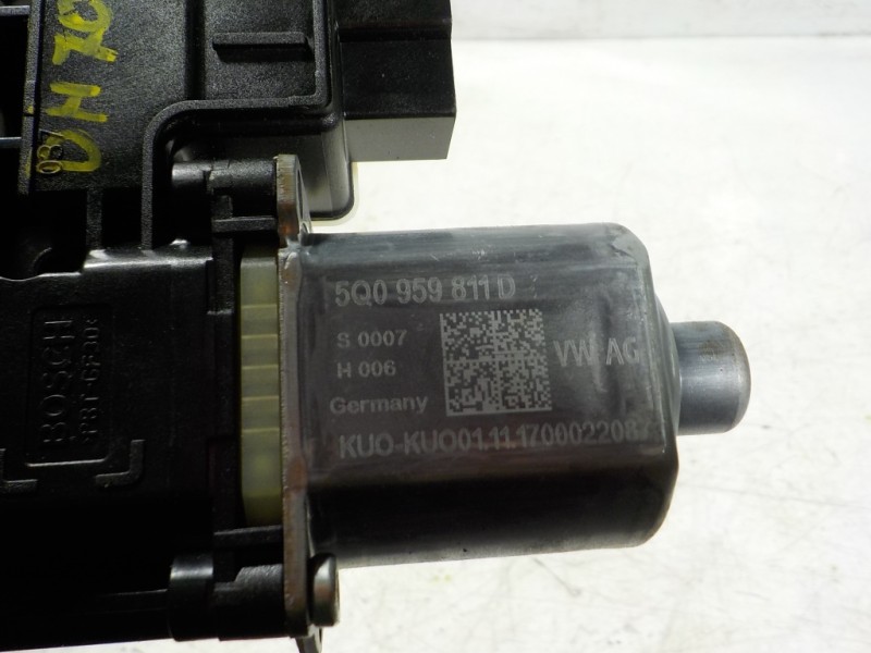 Recambio de motor elevalunas trasero izquierdo para seat arona 1.0 tsi referencia OEM IAM 5Q0959811D 5Q0959811D 