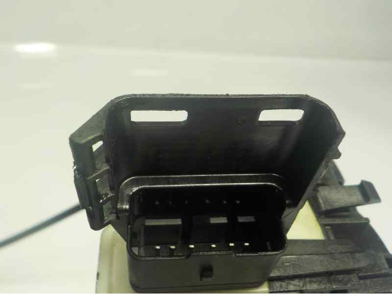 Recambio de cerradura puerta delantera izquierda para peugeot partner kasten 1.6 16v hdi fap referencia OEM IAM   