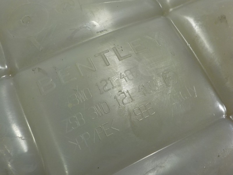 Recambio de deposito expansion para bentley continental gt supersports referencia OEM IAM 3W0121403F 3W0121403F 