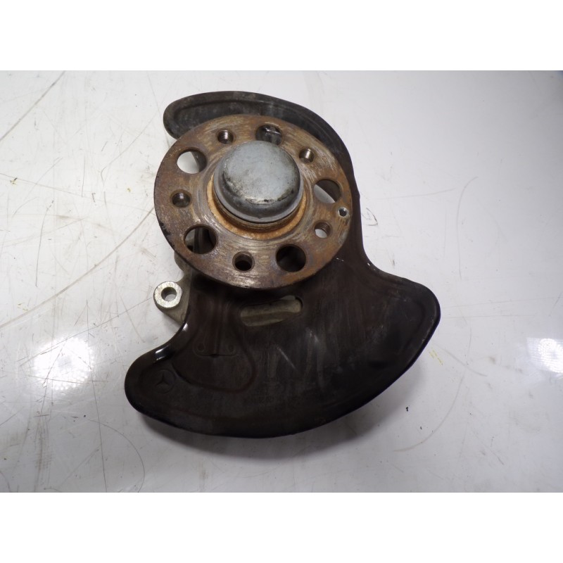 Recambio de mangueta delantera derecha para mercedes-benz clase c (w204) coupe 1.6 cat referencia OEM IAM A2043320201  