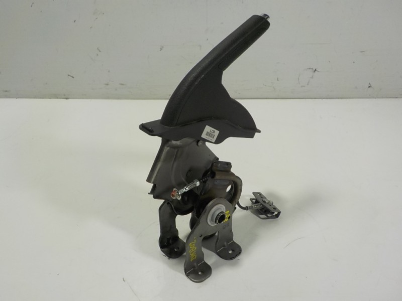 Recambio de palanca freno de mano para hyundai tucson tecno safe 2wd bluedrive referencia OEM IAM 59710D7100TRY  