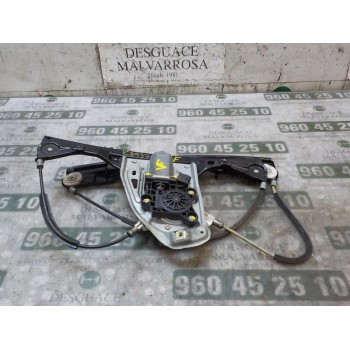 ELEVALUNAS DELANTERO DERECHO 