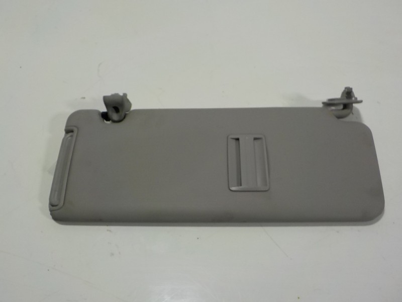 Recambio de parasol izquierdo para hyundai tucson tecno safe 2wd bluedrive referencia OEM IAM 85201D3500TTX  