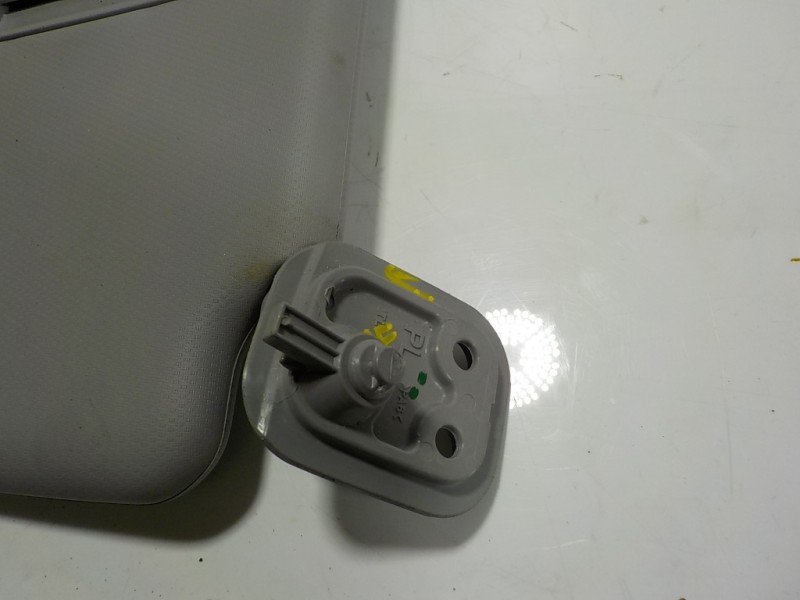 Recambio de parasol izquierdo para hyundai tucson tecno safe 2wd bluedrive referencia OEM IAM 85201D3500TTX  