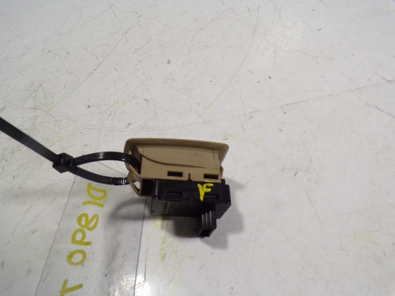 Recambio de mando elevalunas trasero derecho para bmw x5 (e70) 3.0 turbodiesel cat referencia OEM IAM 61316945876  