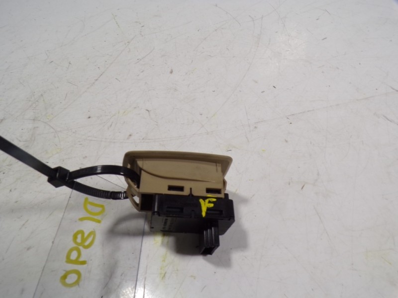 Recambio de mando elevalunas trasero derecho para bmw x5 (e70) 3.0 turbodiesel cat referencia OEM IAM 61316945876  