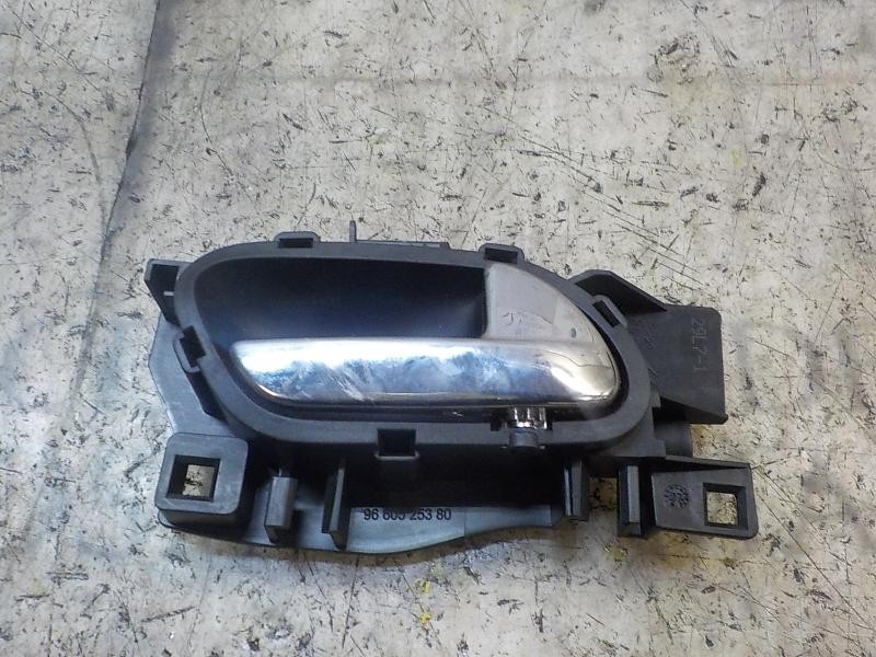 Recambio de maneta interior trasera derecha para peugeot 308 sport referencia OEM IAM   