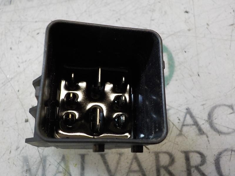 Recambio de caja precalentamiento para citroën c3 aircross live referencia OEM IAM 9803299780 9803299780 