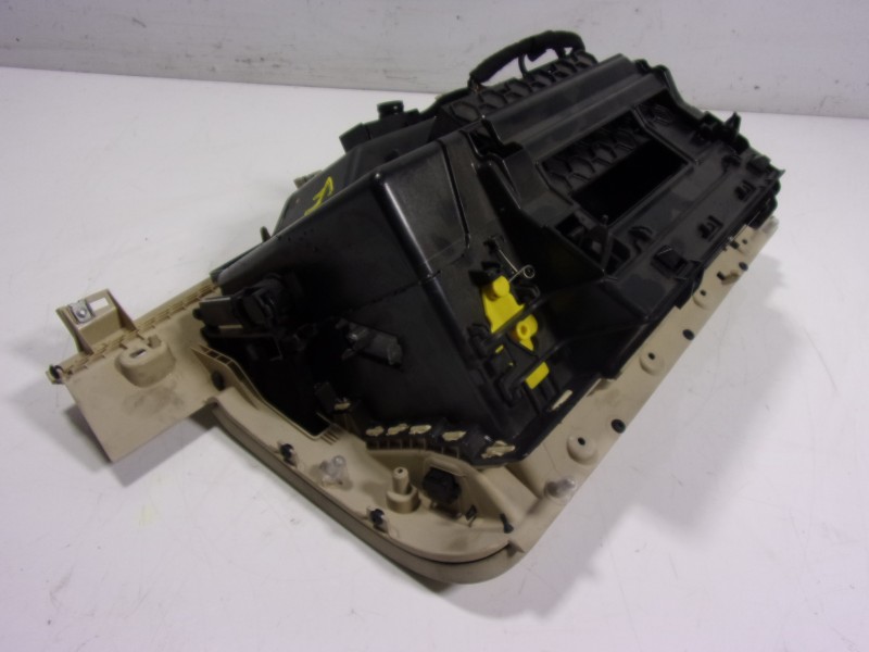 Recambio de guantera para volkswagen touareg (7p5) 3.0 v6 tdi dpf referencia OEM IAM 7P1857122H67 7P1857122 